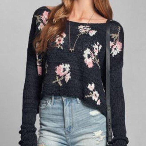 Abercrombie and Fitch Navy Floral Sweater - Picture 1 of 4